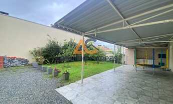 Imagem 4: Casa de temporada com 5 Quartos na Meia Praia, à 100 mt do mar em Navegantes-SC