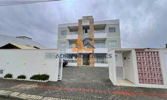 Imagem: Um charmoso apartamento com 02 quartos sendo