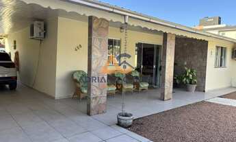 Imagem 2: Casa de 3 quartos e 2 salas com suíte e garagem em Gravatá, Navegantes - SC- Adriano Carpe