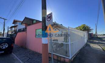 Imagem 2: Vende-se casa com 4 quartos no centro, beira mar em Navegantes SC - Adriano Carpes Imóveis
