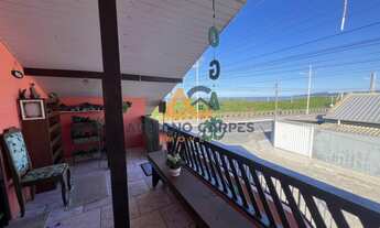 Imagem 4: Vende-se casa com 4 quartos no centro, beira mar em Navegantes SC - Adriano Carpes Imóveis