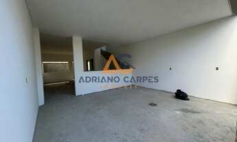 Imagem 3: Sobrado de Alto Padrão à Venda em Navegantes-SC, Bairro Gravatá 3 Quartos sendo 1 Suíte