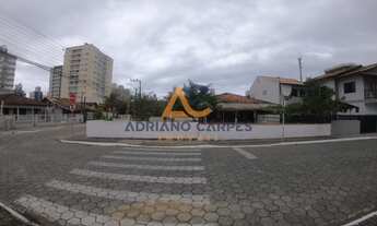 Imagem 2: Terreno de esquina com 361m² a 350m do mar, localizado no bairro Gravatá, em Navegantes