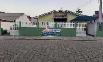 Imagem: Adriano Carpes Imóveis vende casa com 3