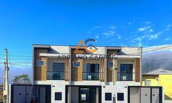 Imagem: VENDE Sobrado próximo ao mar com 2 suítes