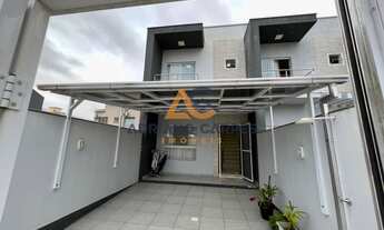 Imagem 3: Sobrado com 02 suítes em Balneário Piçarras, na praia de Itacolumi, Adriano Carpes Imóveis