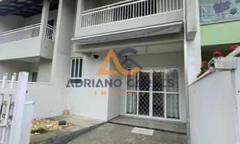 Imagem: Sobrado a venda no centro de Balneário