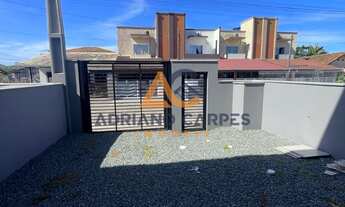 Imagem 2: Sobrado novo em meia praia Navegantes sendo 2 suítes com sacada