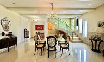 Imagem 6: Conjunto 4 Arniqueiras 5 Quartos 3 Suítes 20 Vagas 500m² Closet Área de Serviço