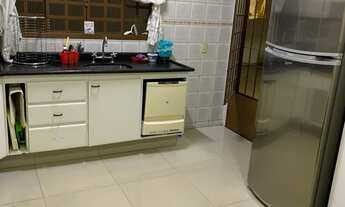 Imagem 5: QE 28 Conj G Guará II Sobrado 4 Quartos 2 Suítes 5 Vagas 320m² Hidromassagem DCE