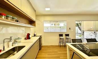 Imagem: Conj 4 Arniqueiras Casa 2 Quartos 6 Vagas