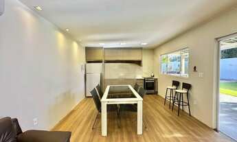 Imagem 4: Conj 4 Arniqueiras Casa 2 Quartos 6 Vagas 100m² Armários Planejados Piscina