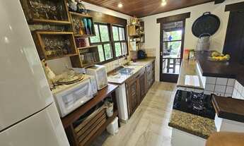 Imagem 3: Rua Ovídio Florianópolis Casa 4 Quartos 4 Vagas 190m² Mobiliado Hidromassagem