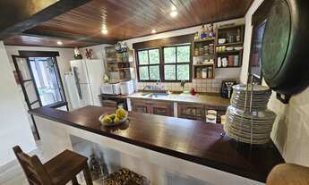 Imagem 2: Rua Ovídio Florianópolis Casa 4 Quartos 4 Vagas 190m² Mobiliado Hidromassagem