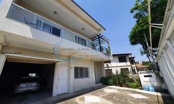 Imagem: Casa para Venda em Porto Alegre / RS no