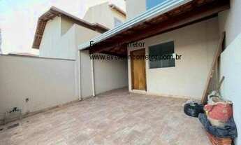 Imagem 3: CASA DUPLEX 2 QTS, ESQUINA COM EXCELENTE QUINTAL JAQUELINE