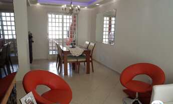 Imagem 2: Lindo sobrado de 105 m², 3 Dormitórios, 2 Banheiros, e 1 vaga a venda no Condomínio Santa