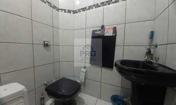 Imagem 2: Casa à Venda em Taboão da Serra-SP: Sobrado Espaçoso com 208 m² no Jardim Saporito!