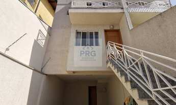 Imagem: Sobrado à Venda em Localização Privilegiada