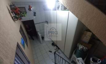 Imagem 5: Casa à Venda em Taboão da Serra-SP: Sobrado Espaçoso com 208 m² no Jardim Saporito!