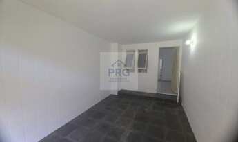 Imagem 2: Casa à venda na Vila Andrade: 2 quartos, 1 suíte, 2 salas, 1 vaga! Recém-reformada e a 30m