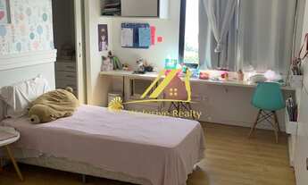 Imagem 3: Apartamento amplo perto de tudo, 3 suítes, sendo 2 com closet, 216m2. Andar alto, com vist