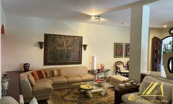 Imagem: Casa lindíssima em um terreno 1.100m2