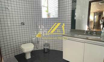 Imagem 3: Maria Flora, 300m2, 4 quartos, sendo 2 suítes. Apenas um por andar, no melhor da Av. Eucly