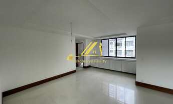 Imagem 2: Apartamento todo revitalizado na Graça, no Edf. Barão de Palma. 4 quartos, 2 suítes, 215m