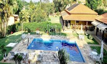 Imagem: BELÍSSIMA CASA TÉRREA COM AT 1.580 M²/AC