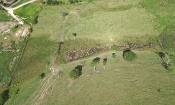 Imagem 4: Terreno rural com pastagem em Tijucas