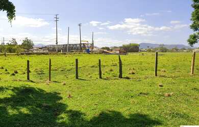 Imagem 2: Terreno com Potencial Industrial, Polo Industrial e Comercial em Tijucas com fundos para