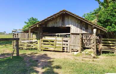 Imagem 4: Terreno com Potencial Industrial, Polo Industrial e Comercial em Tijucas com fundos para