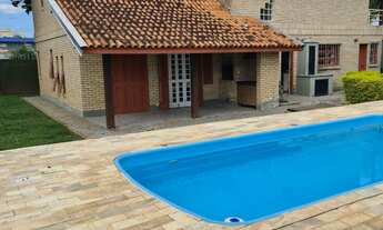 Imagem: CASA NO CENTRO DE TIJUCAS DE TIJOLOS A VISTA