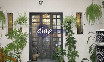 Imagem 2: Sobrado com 2 dormitórios, sendo 2 suítes, todos com armários planejados, suítes com armár