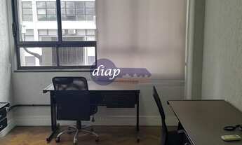 Imagem: Sala comercial reformada, móveis para utilização