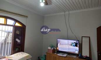 Imagem 6: Linda casa com 2 quartos, sala, cozinha, banheiro, lavanderia, churrasqueira, salão grande