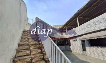 Imagem 5: Excelente casa assobradada na Vila Fátima com 3 dormitórios, 1 com sacada grande para a r