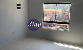 Imagem 4: Lindo sobrado com 3 dormitórios, sendo uma suíte, 2 banheiros, cozinha com ilha, 3 salas