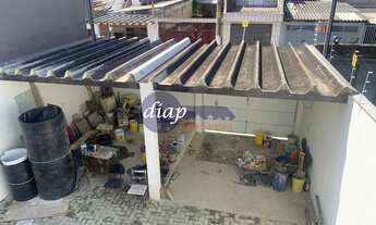 Imagem 3: Lindo sobrado com 3 dormitórios, sendo uma suíte, 2 banheiros, cozinha com ilha, 3 salas