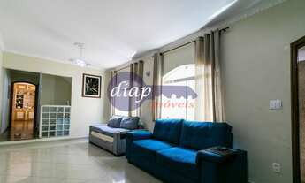 Imagem: Sala enorme para 2 ambientes, lavabo, banheiro