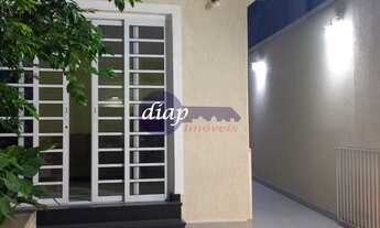 Imagem 7: Lindo sobrado amplo! São 270 m2 divididos em três dormitórios, 1 suíte e 3 banheiros. Casa