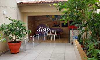 Imagem 4: Lindo sobrado amplo! São 270 m2 divididos em três dormitórios, 1 suíte e 3 banheiros. Casa