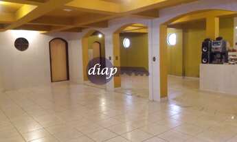 Imagem 2: Belíssimo sobrado colonial no jardim da Saúde com 3 dormitórios, sendo 3 suítes planejadas