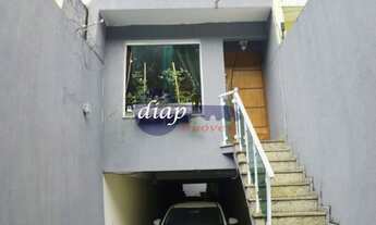 Imagem: Sobrado com ampla sala 2 ambientes em porcelanato