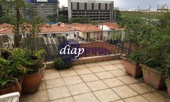 Imagem 5: Ótimo sobrado no Planalto Paulista com 3 dormitórios, sendo 2 suítes, possui 3 andares, 1