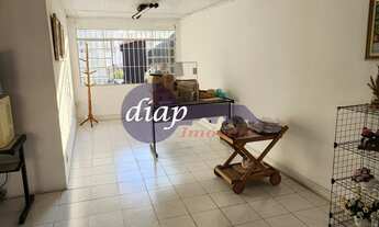 Imagem 2: Excelente casa comercial no Cambuci com 2 andares, no térreo 1 cozinha, 3 salas, 1 galpão