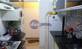 Imagem 4: Apartamento com 50 m² divididos em 2 quartos, sala, cozinha, lavanderia, banheiro e uma va