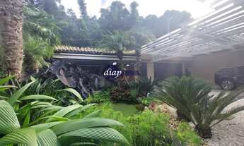 Imagem 3: Belíssima casa térrea de alto padrão no bairro Horto Florestal em rua sem saída com 4 suít