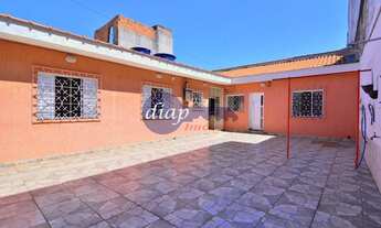 Imagem 2: Excelente casa térrea no bairro Parque Peruche, toda reformada com 2 dormitórios, sendo 1